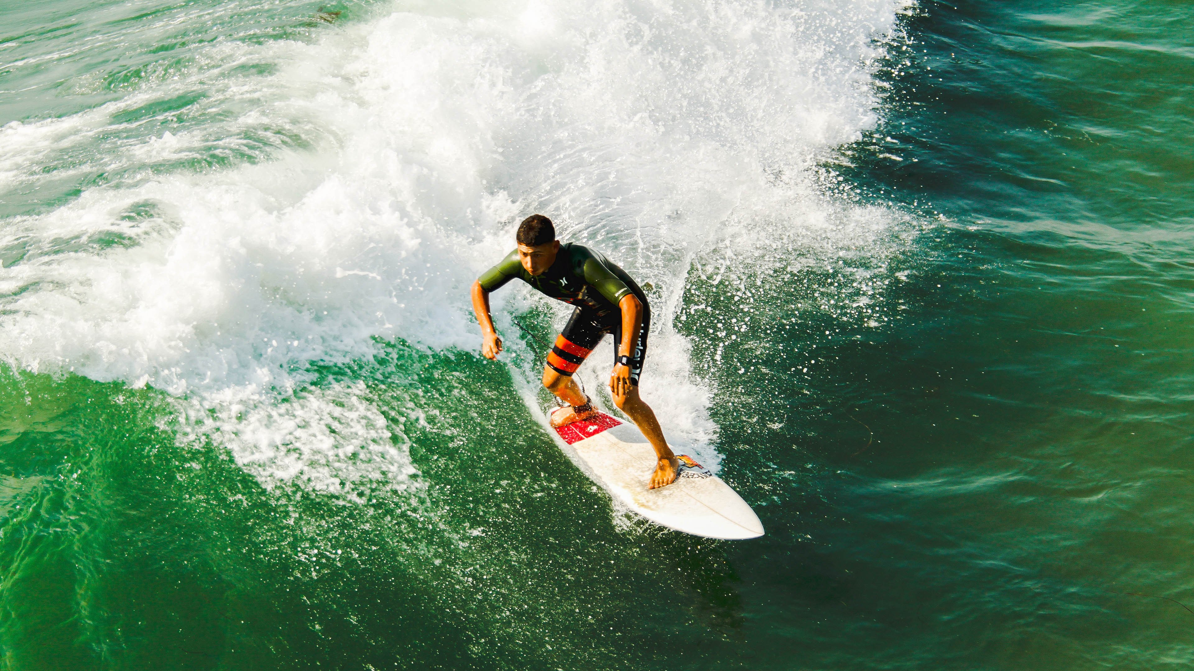 曼联那脚世界波太解气，全场沸腾，曼联波霸是谁