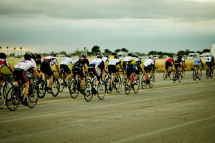 九游下载官方正版-世界田径：肯尼亚跑者在马拉松中连创佳绩！，肯尼亚马拉松冠军个人资料