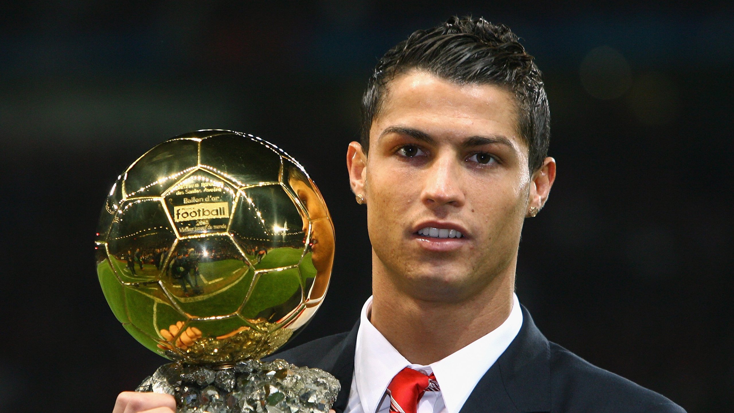 赛季末冲刺，谁能实现“逆转奇迹”？